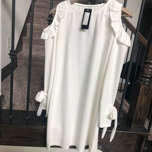 Off-the-shoulder ruffle dress in white